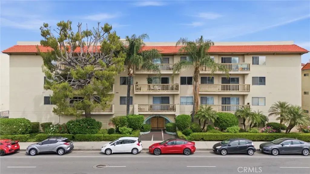 5400 Lindley Avenue 121, Encino