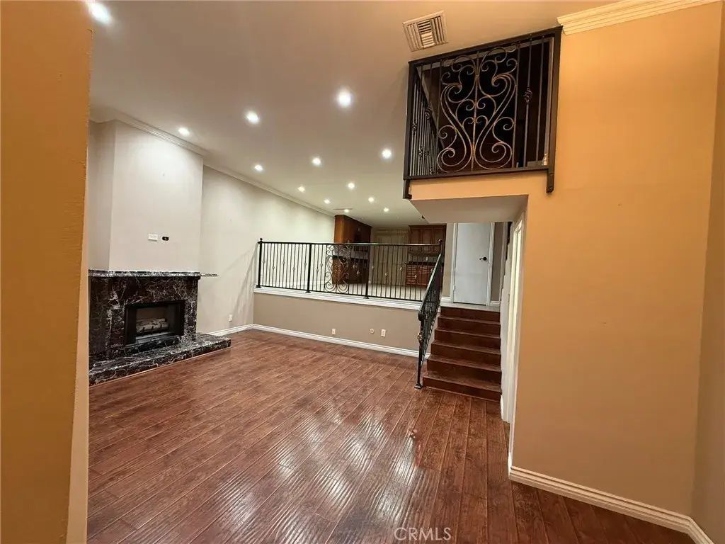 500 Ivy Street 9, Glendale
