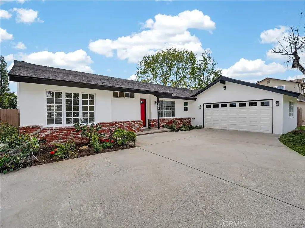 20742 Kingsbury Street, Chatsworth