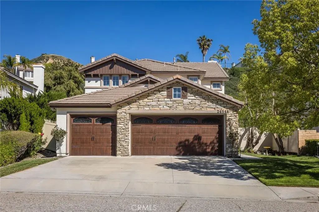 26548 Cardinal, Canyon Country