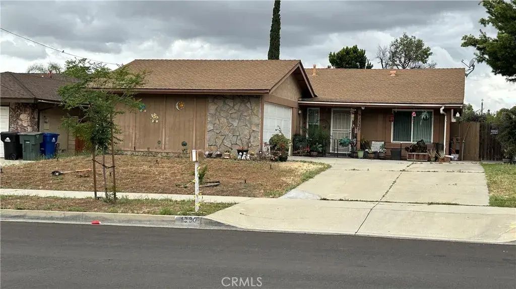 1330 S Fern, Ontario