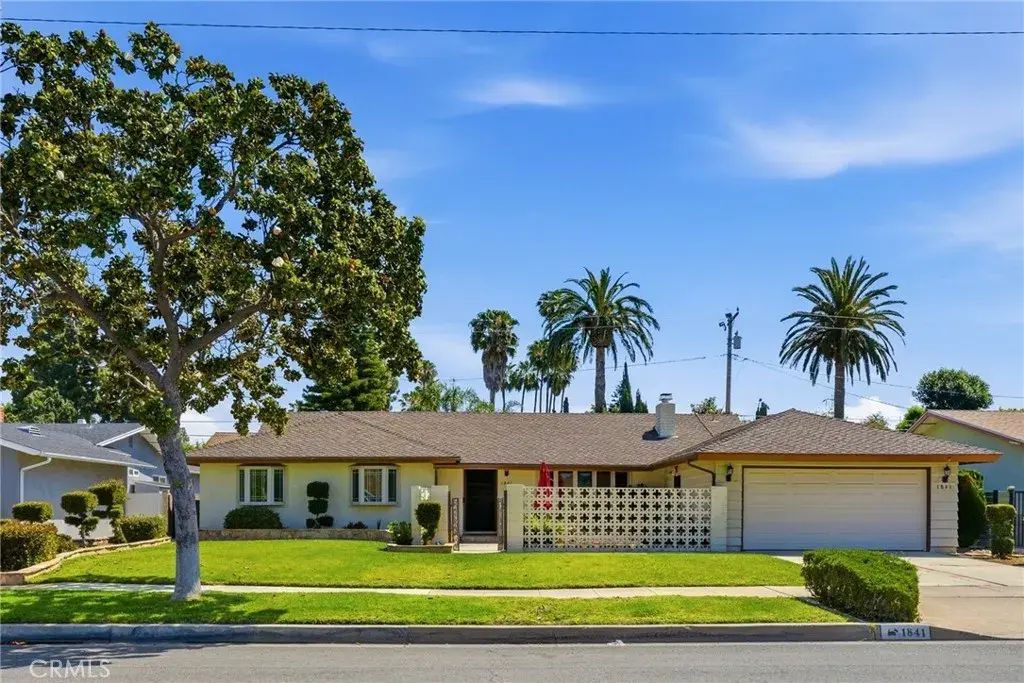 1841 N Lincoln, Orange
