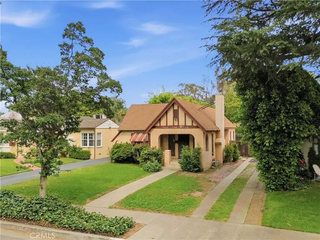 4720 Denny, Toluca Lake