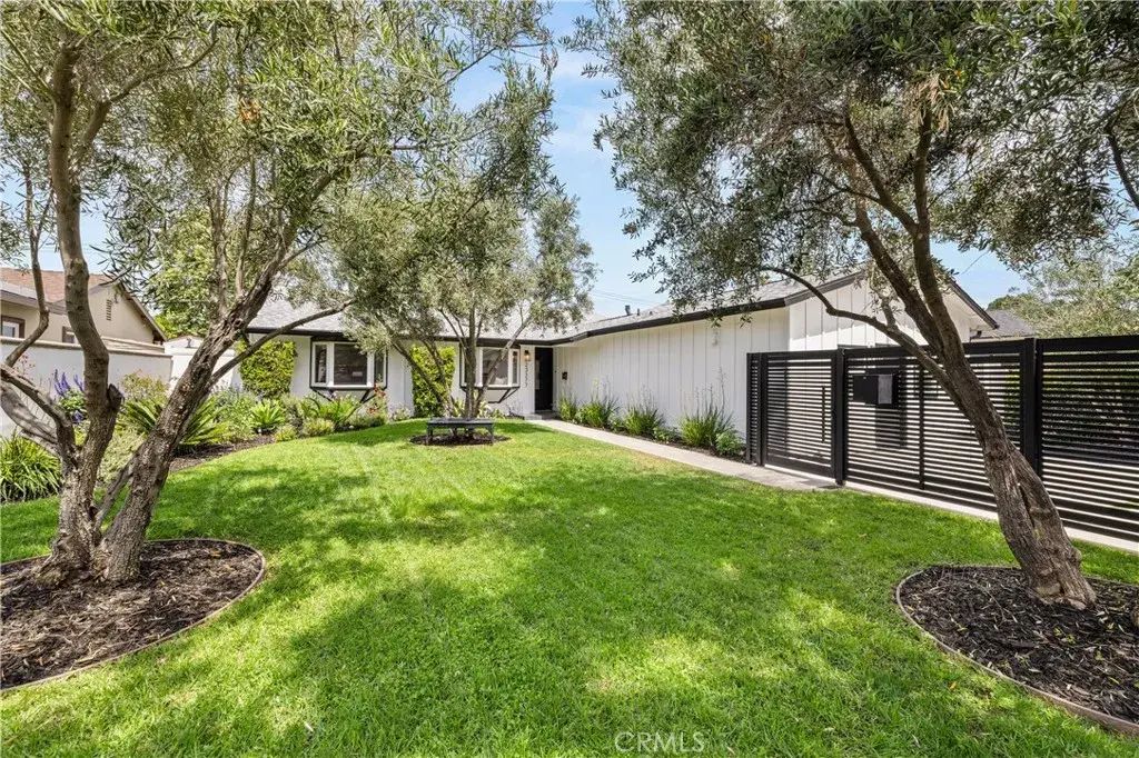 23377 Friar, Woodland Hills