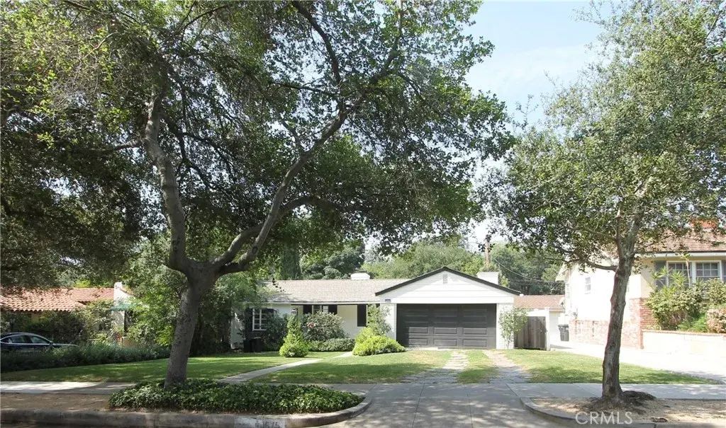 1675 Las Flores Avenue, San Marino