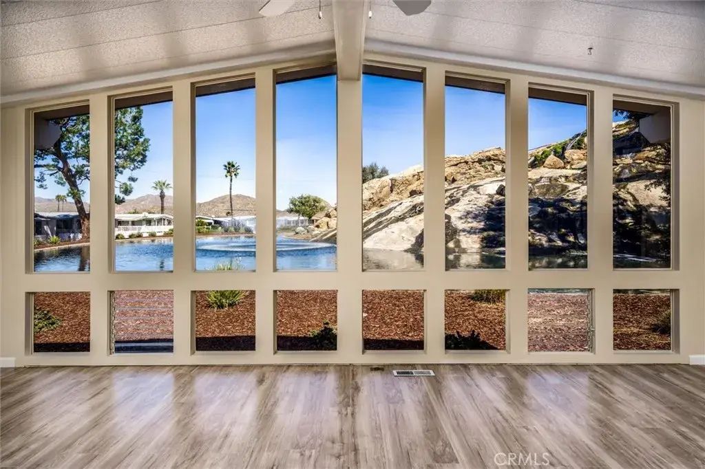 5001 W Florida 463, Hemet