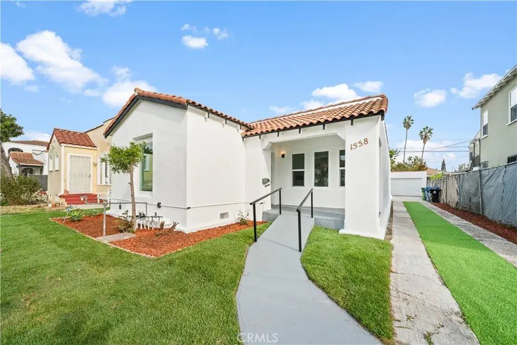 1558 Hauser, Los Angeles