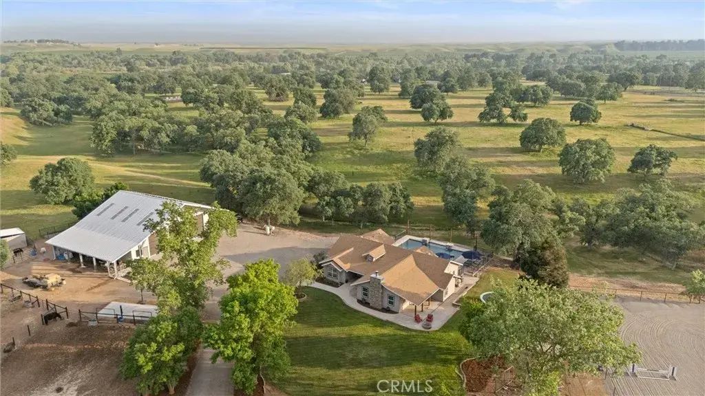 5535 Janine Way, Corning
