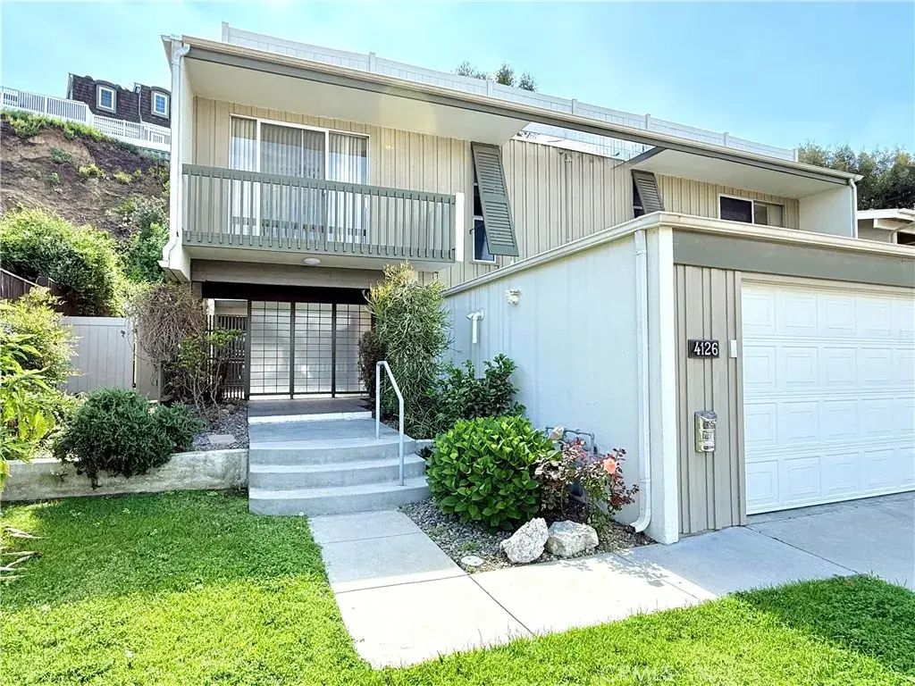 4124 Del Mar, Long Beach