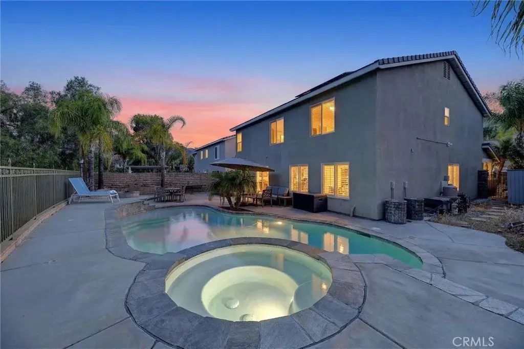 8892 Dahlia Drive, Corona