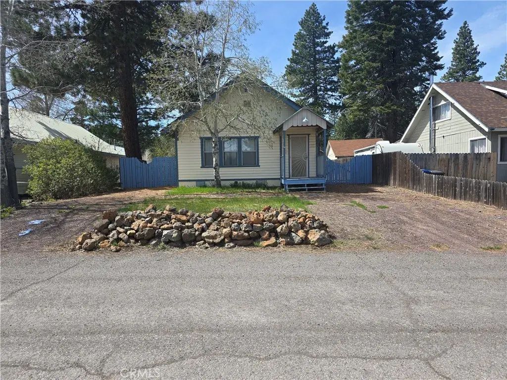 605 Delwood, Westwood