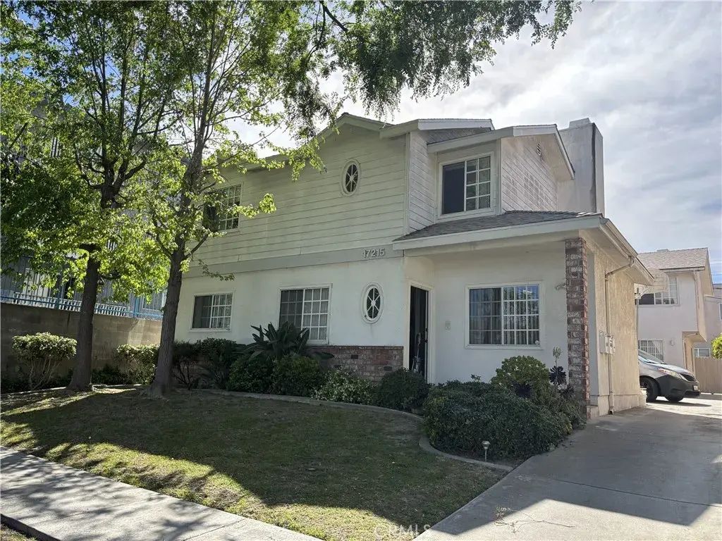 17215 Patronella Avenue A, Torrance