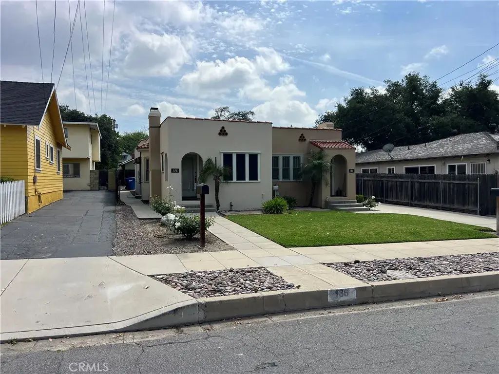 136 Poinsettia Avenue, Monrovia