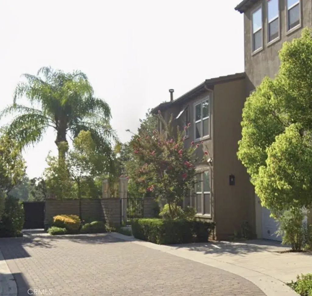 26982 Pebble Beach, Valencia