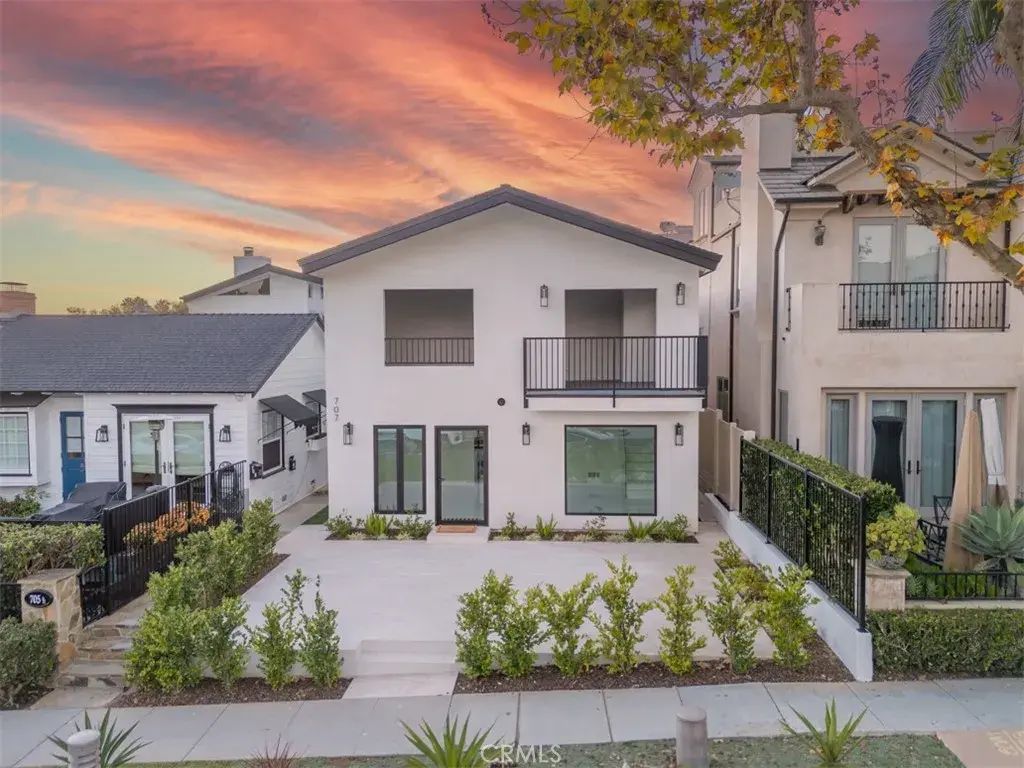 707 Begonia Avenue, Corona Del Mar