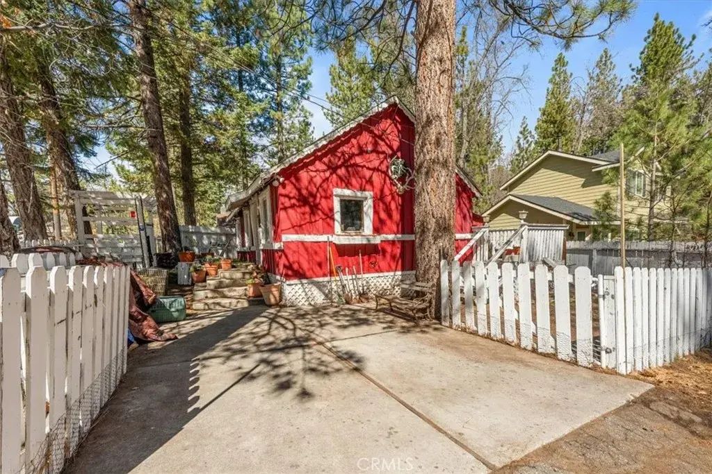 42596 Willow, Big Bear Lake