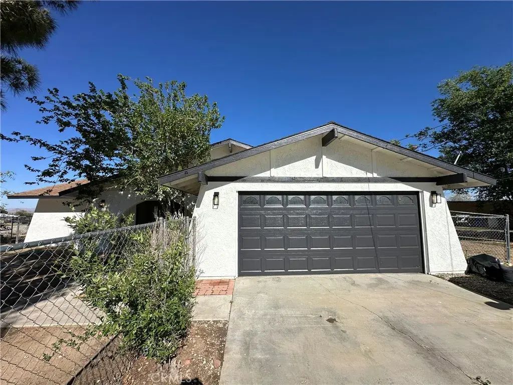 11861 10th, Hesperia