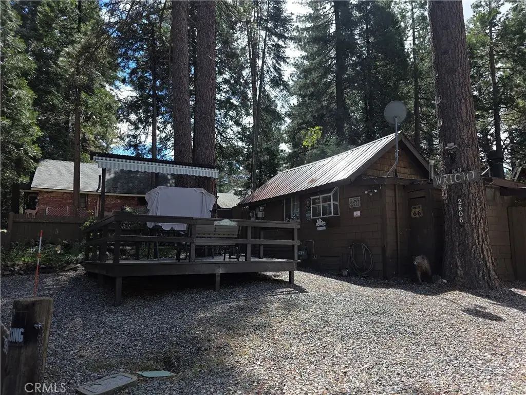 2606 Whispering Pines Way, Running Springs