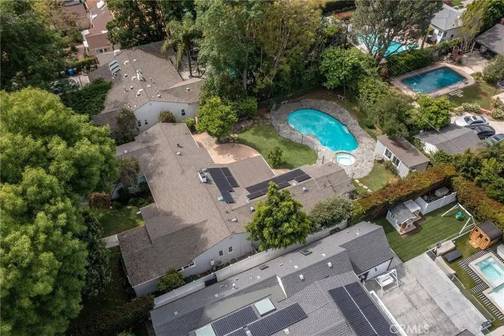 5857 Nagle, Valley Glen