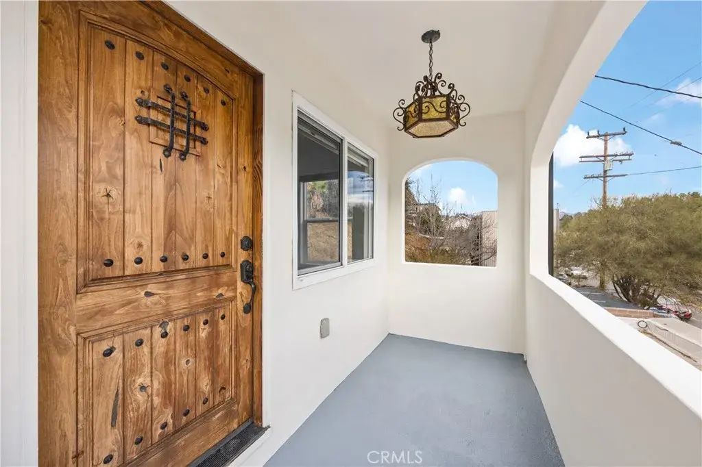 2211 Hyperion, Los Angeles