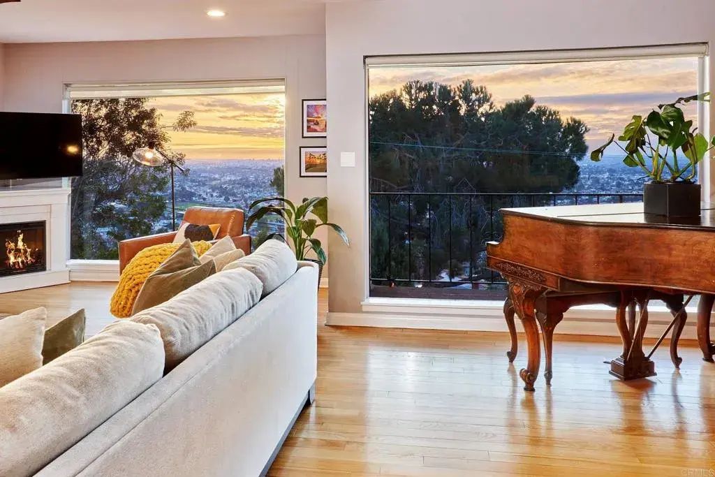 4350 Summit Drive, La Mesa