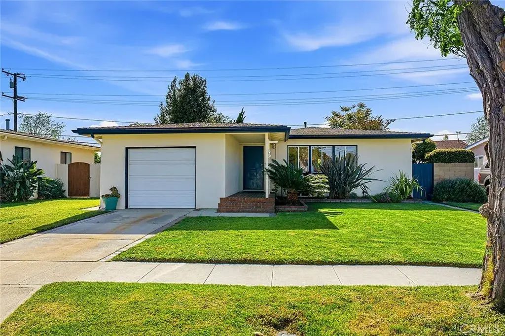 1911 Snowden, Long Beach