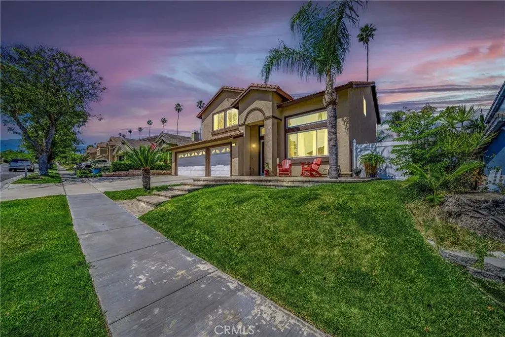 2536 Sweet Rain, Corona