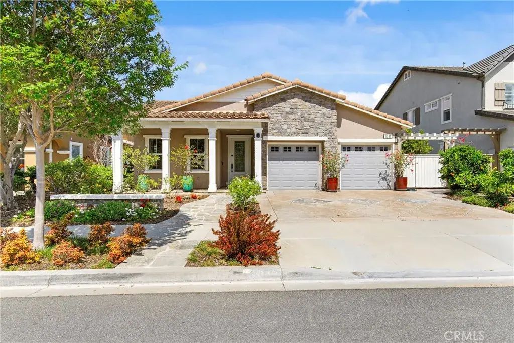 3041 White Rock, Camarillo