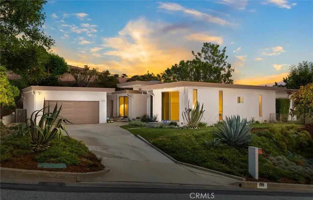598 Camillo Road, Sierra Madre