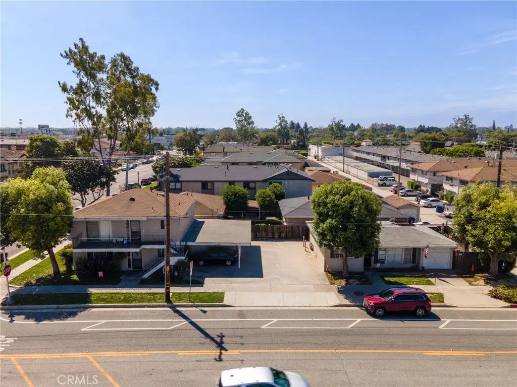 10861 Walnut Street, Los Alamitos