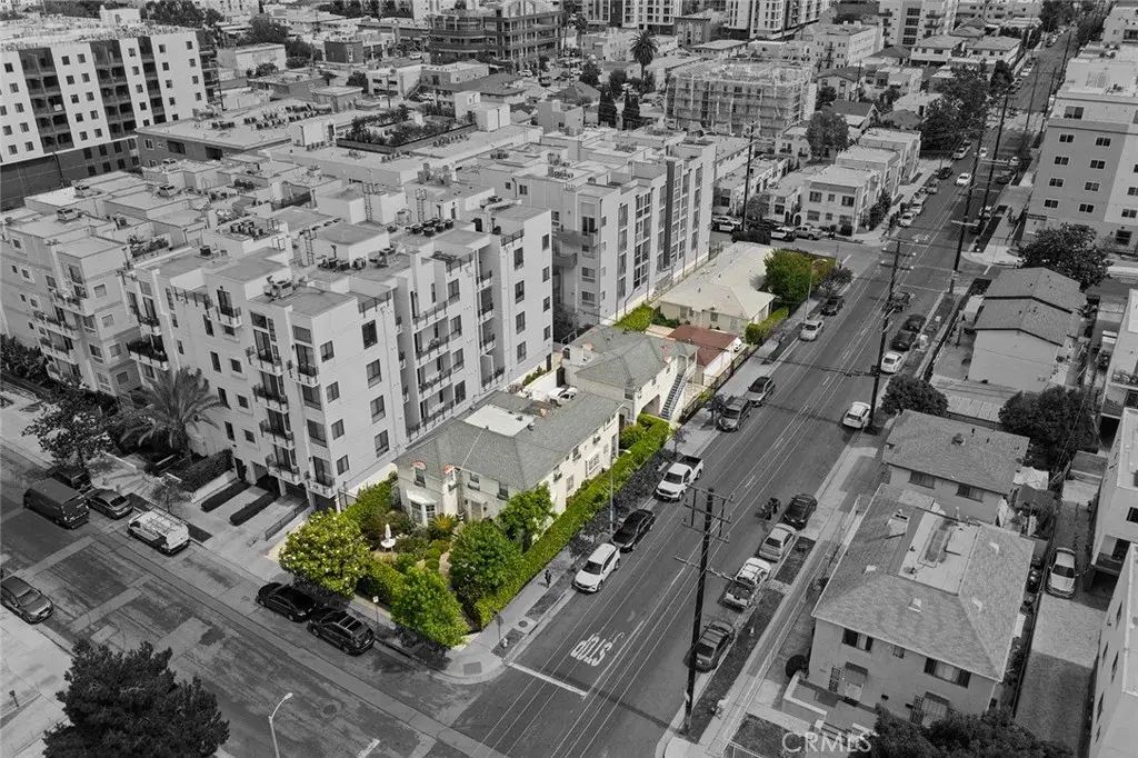 1056 S Serrano, Los Angeles