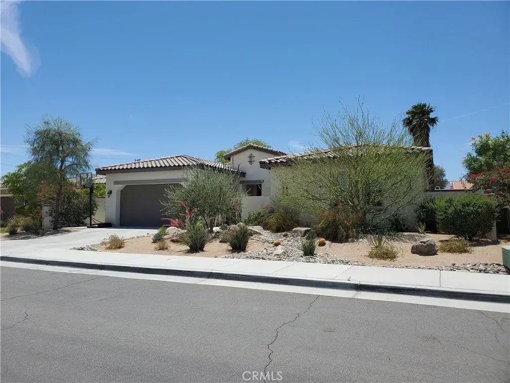 74185 Anastacia, Palm Desert