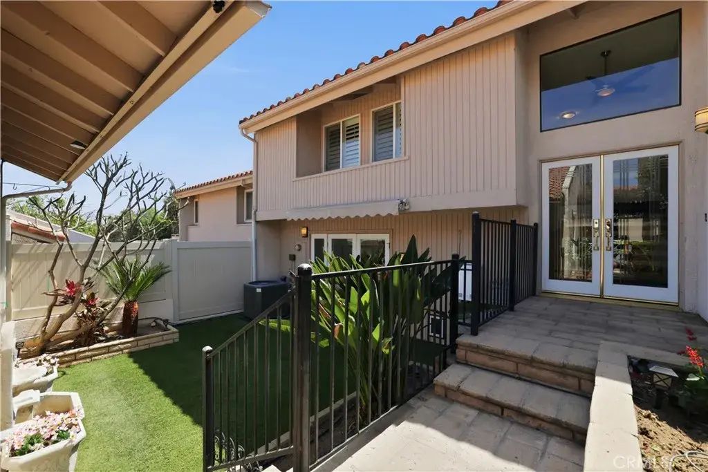 2250 El Capitan, Riverside