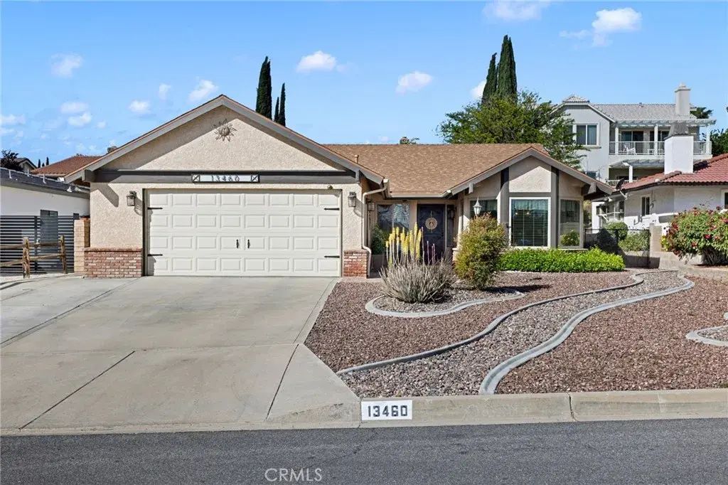 13460 Chinquapin, Victorville