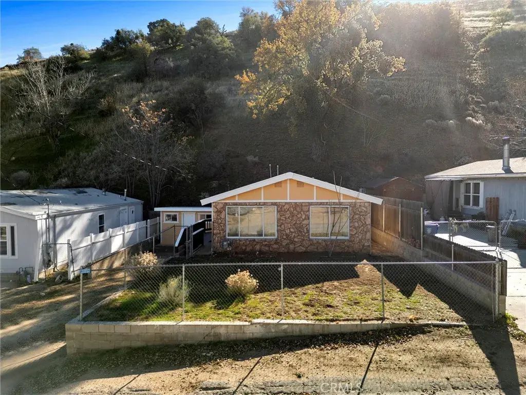 508 South Drive, Lebec