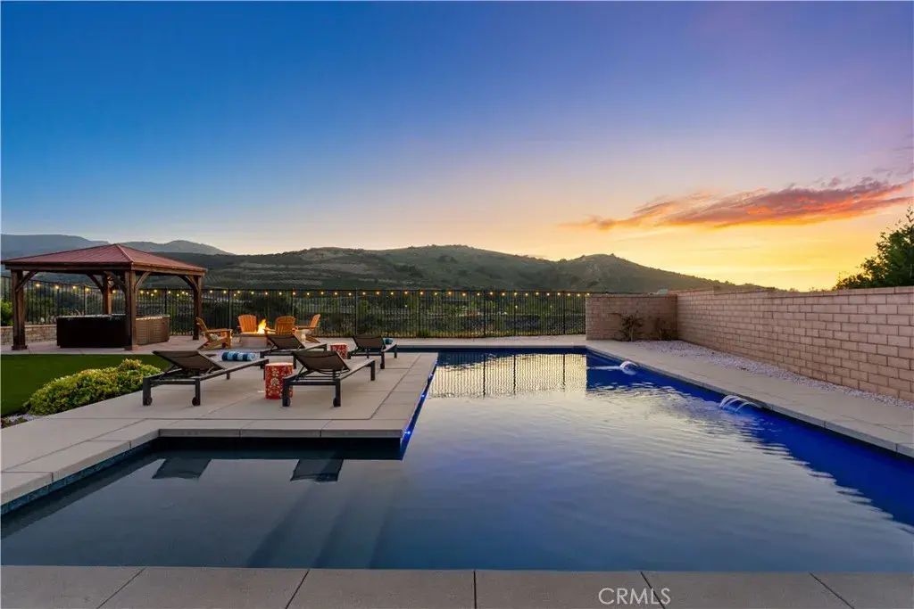359 Sequoia, Simi Valley