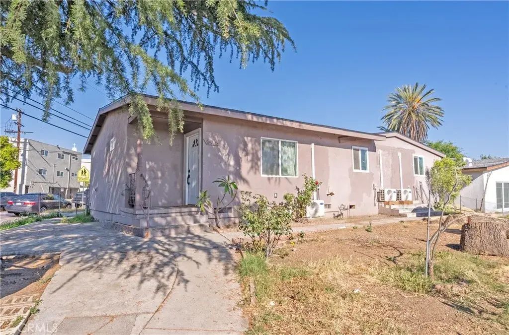 8766 Matilija, Panorama City