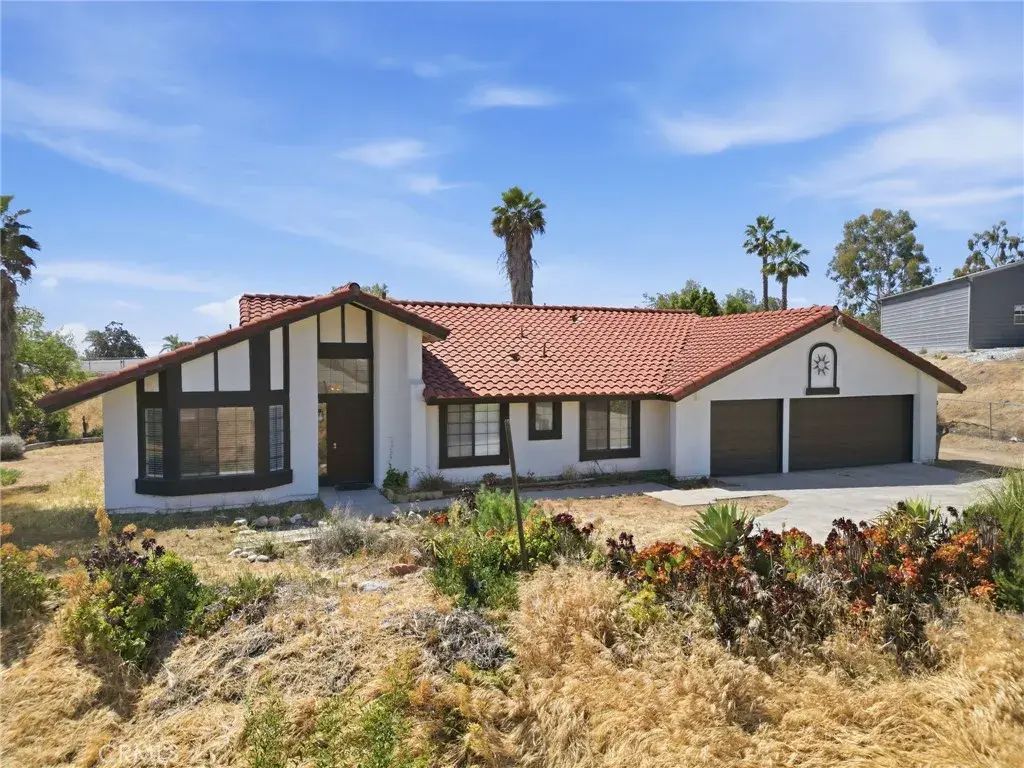 18085 Golden Leaf Lane, Riverside