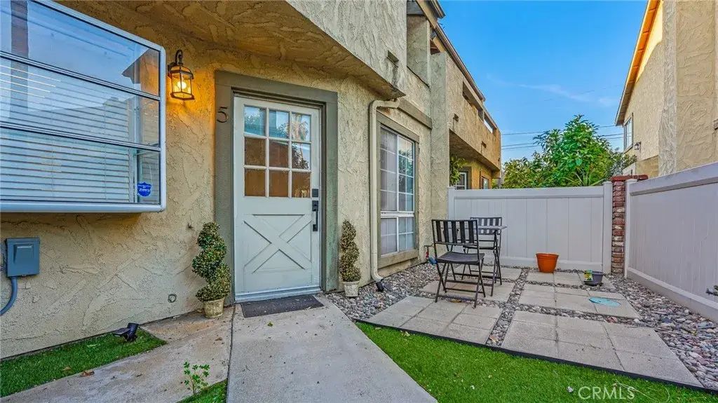 181 W La Verne Ave 5, Pomona
