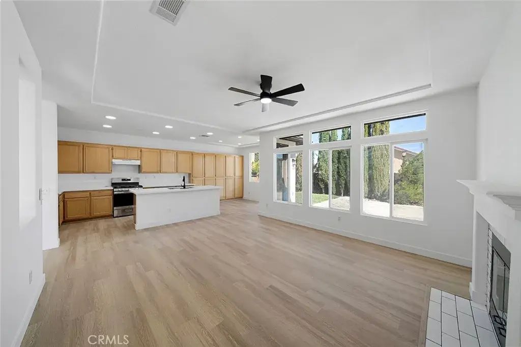 13290 Via Robles, Victorville