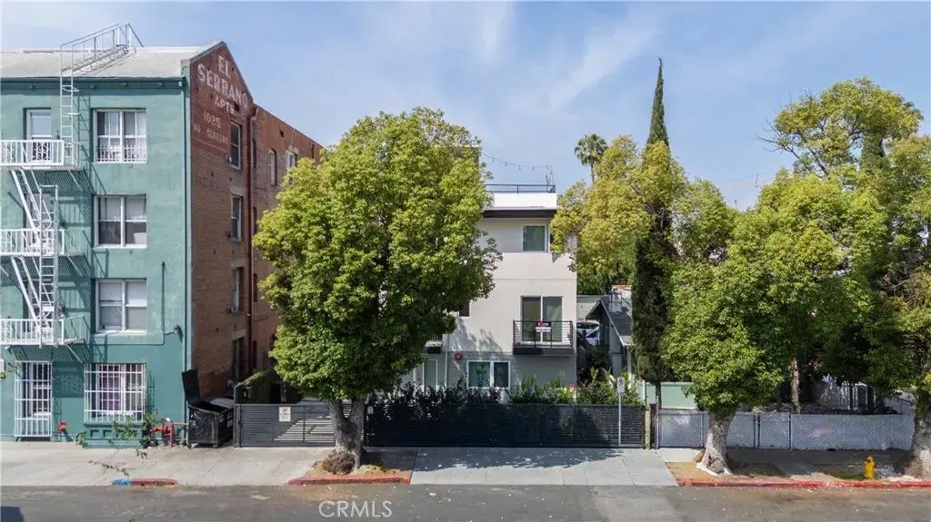 1035 N Serrano, Los Angeles