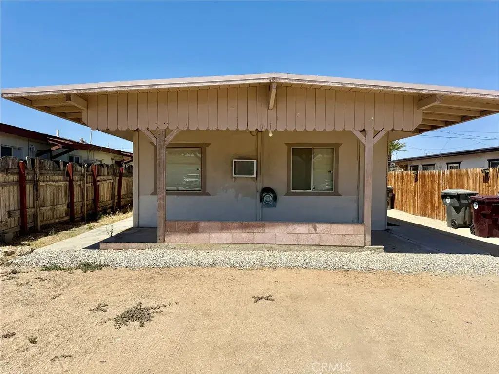 6450 Athol, 29 Palms