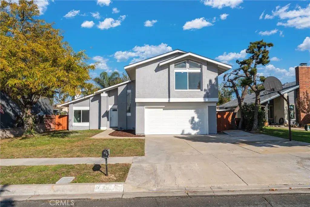 22042 Tanager, Grand Terrace