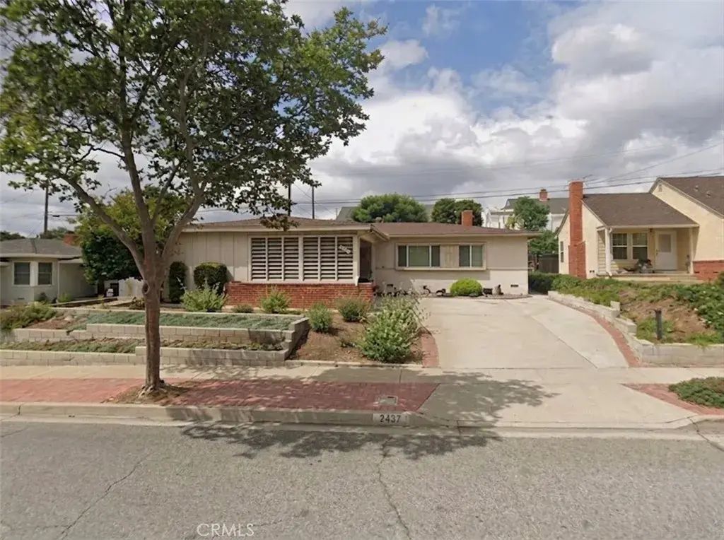 2437 Westmont, Alhambra