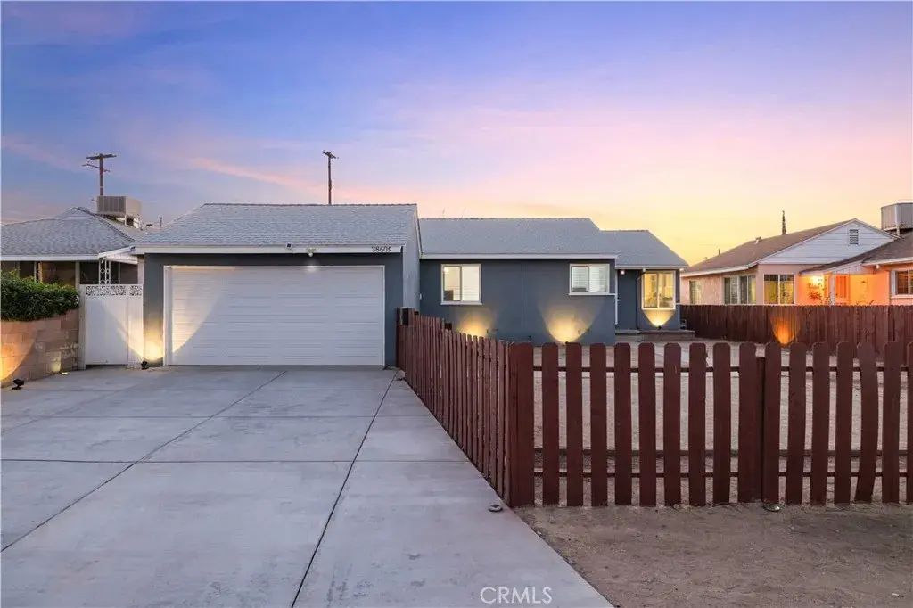 38609 Ladelle Avenue, Palmdale