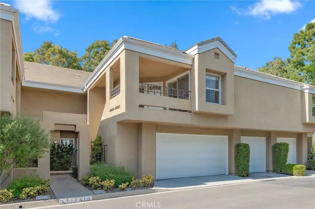 11 Auburn Aisle, Irvine