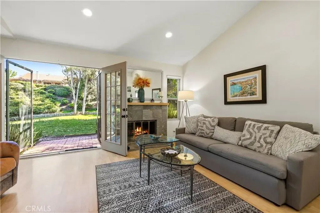 19958 Avenue Of The Oaks, Newhall