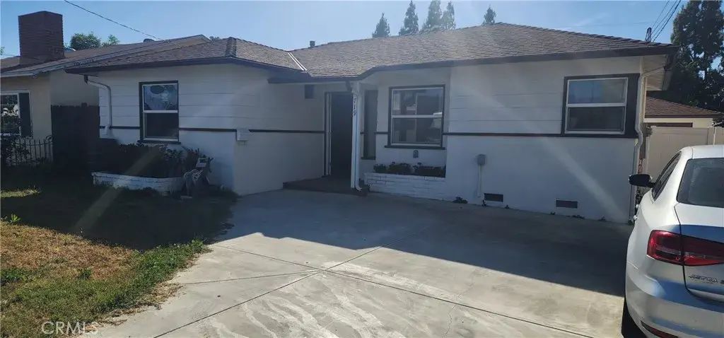 719 S Walnut, Brea