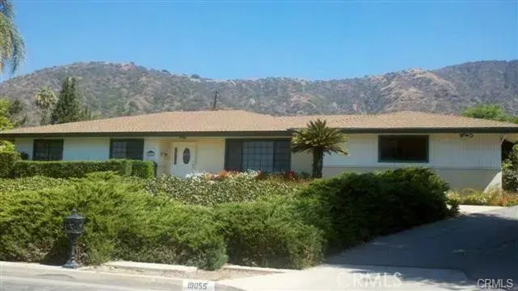 19055 E La Fetra Drive, Glendora