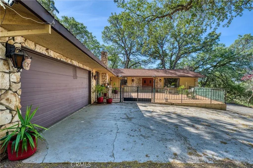9196 Upper Lake Lucerne Rd, Upper Lake